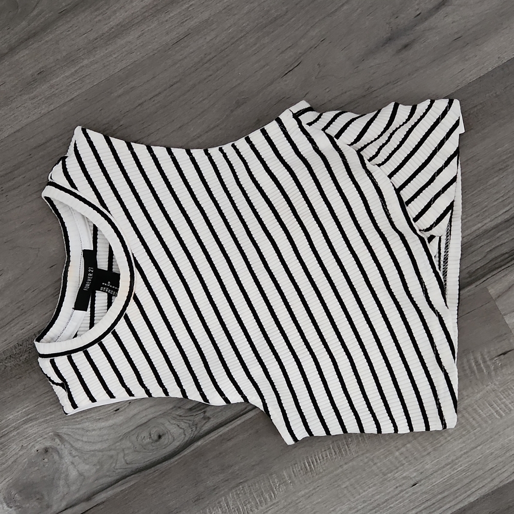 Forever 21 crop top